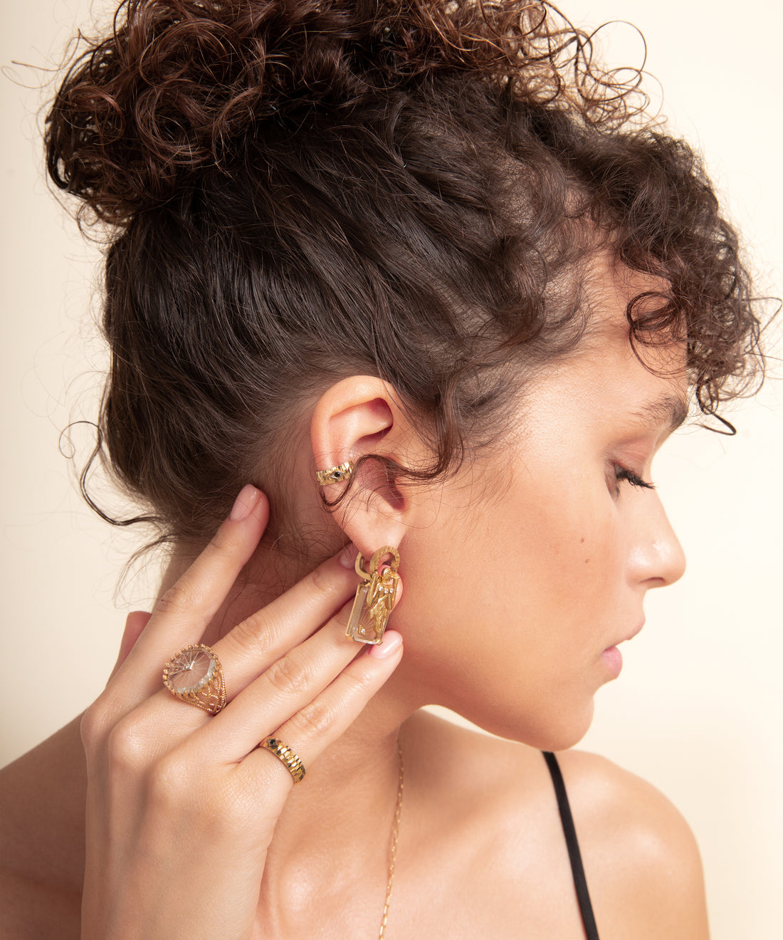 Elmas Sembol Altın Kulak Halkası