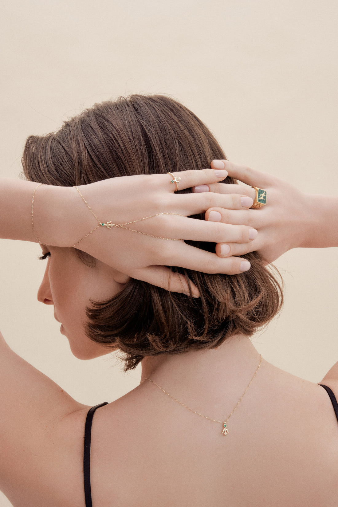 Alka Zümrüt Altın Yüzük