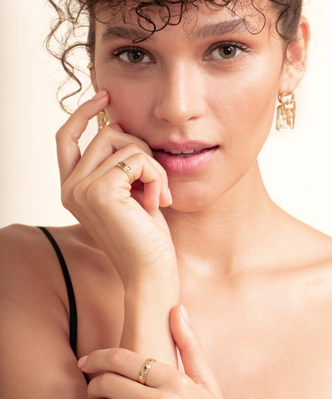 Elmas Sembol Altın Yüzük